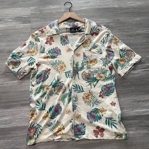 Jurassic World Tropical Dinosaur Graphic Mens M Button-Up Cream Hawaiian Summer